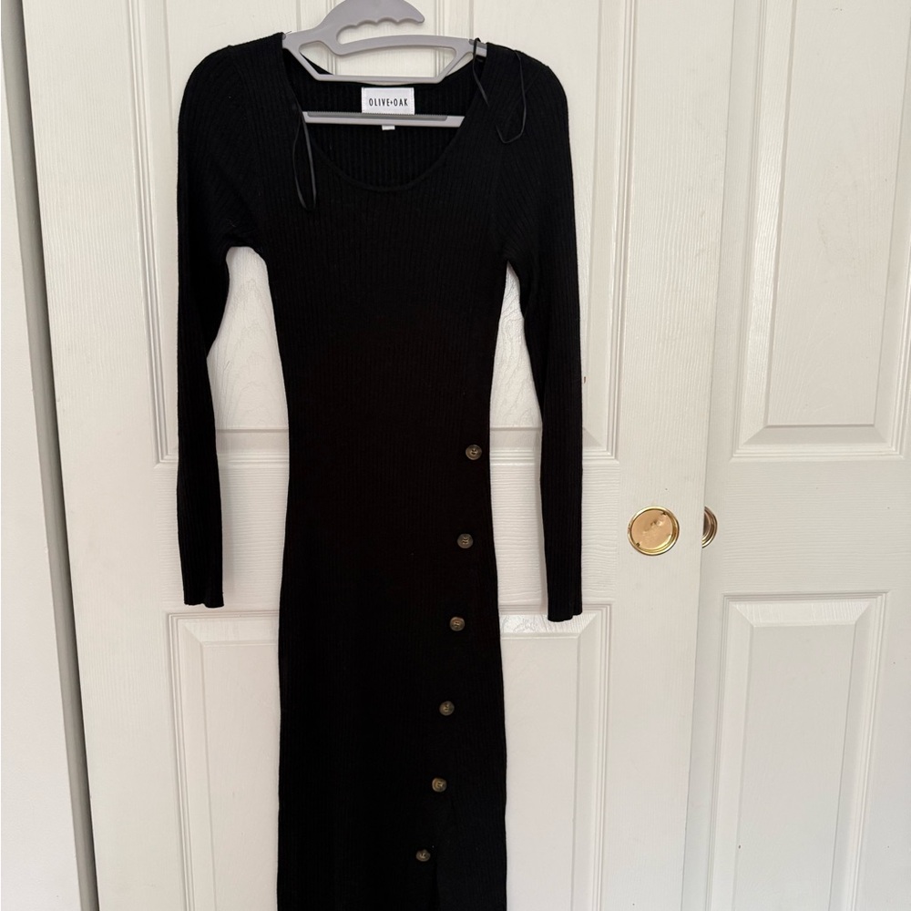 Olive & Oak Black Long Sleeve Button Dress